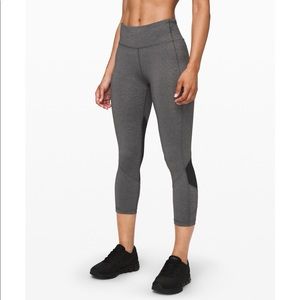 Lululemon Pace Rival Mid-Rise Crop 22”